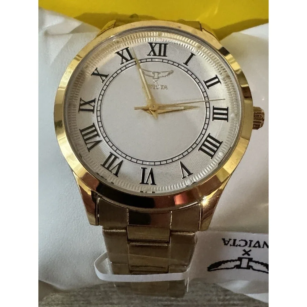 Mens Invicta Specialty I 42mm Gold Stainless Steele Band. New In Box Nice Watch